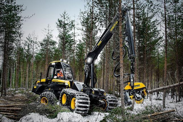 Testihakkuiden hakkuukoneet Testihakkuut toteuttivat UPM:n avainyrittäjä Varis Forest Oy