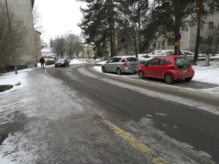 Folkhälsanin työmaa Folkhälsanin tontilla käynnistyneiden rakennustöiden vuoksi Tilkanvierron yhteys Mannerheimintieltä katkaistiin vuoden 2017 alusta.