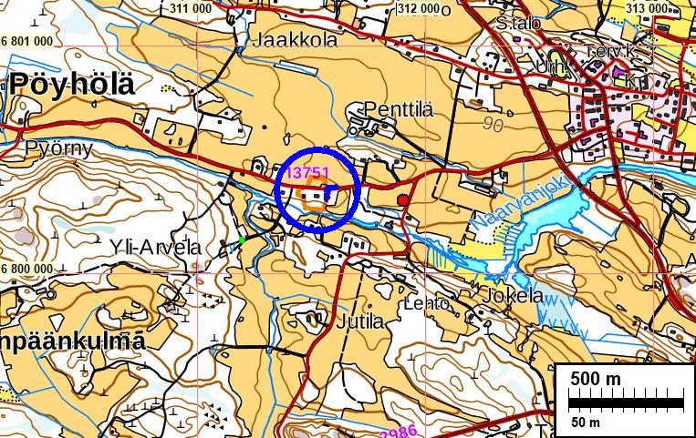 Yleiskartat Sinisen ympyrän sisällä arkeologin valvonnassa kaivettava maakaapelilinjan osuus Pöyhölä (Pöhilä) historiallisen ajan kylätontin kohdalla.