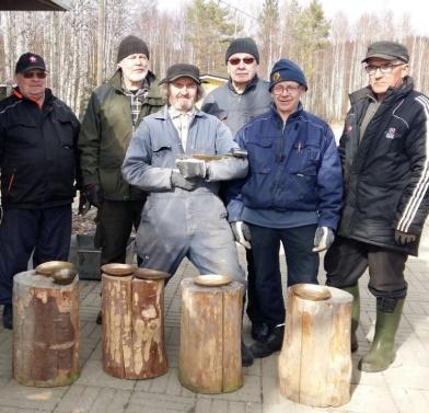 Jalometalli-äijät Ryhmässä harjoiteltiin työstämään