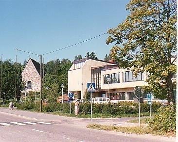 Raaseporin tekninen- ja ympäristötiimi päätettiin sijoittaa tyhjille jääneeseen kunnataloon.