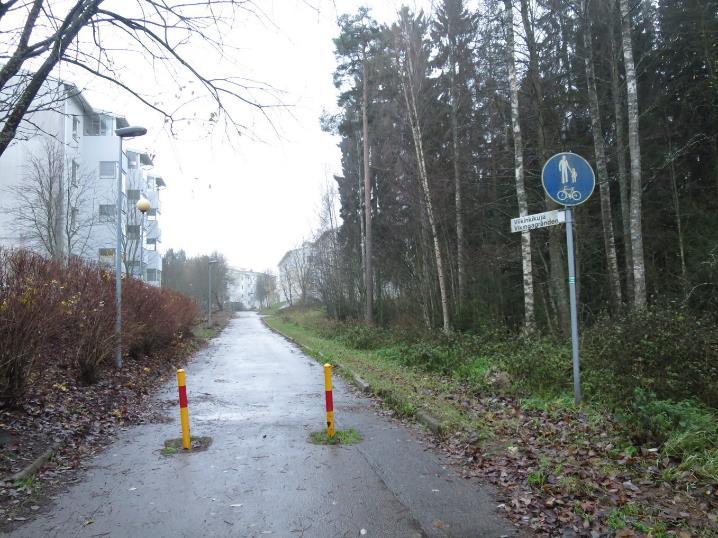 Alueen välittömässä läheisyydessä on mahdollisuus liittyä kunnallistekniikkaan ja kaukolämpö ulottuu alueen reunamille.
