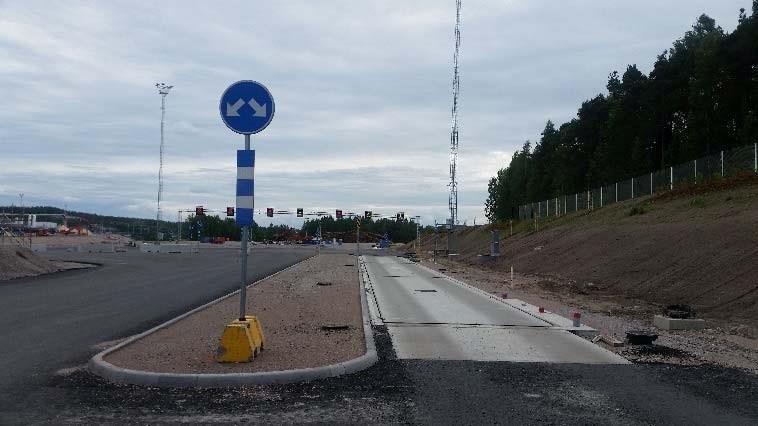 Puuautojen punnitus tapahtuu heti portista tultaessa oikealla puolella olevalla vaa alla Vaa alla on automaattinen rekisterintunnistus, joten suorite on tehtävä oikean auton rekisterinumerolla.