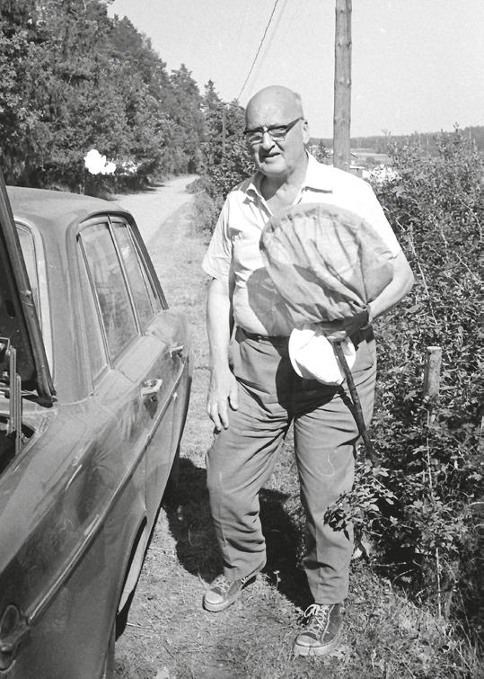 Lähteet Anonyymi 1971: Suomen suurperhosten vaihtopistearvot. Helsingin Hyönteisvaihtoyhdistys, 26 s. Anonyymi 2012: Suomen perhosten pistearvot. Helsingin Hyönteisvaihtoyhdistys, 54 s. Kaitila, J.-P.