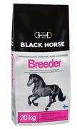 Black Horse Basic+, 20 kg Täysrehu hevosen hyvinvointiin Vähemmän tärkkelyskuormaa ja tutkittu mannaanioligosakkaridi (MOS) suoliston hyvinvointiin Sopii sekä harraste- että treenissä