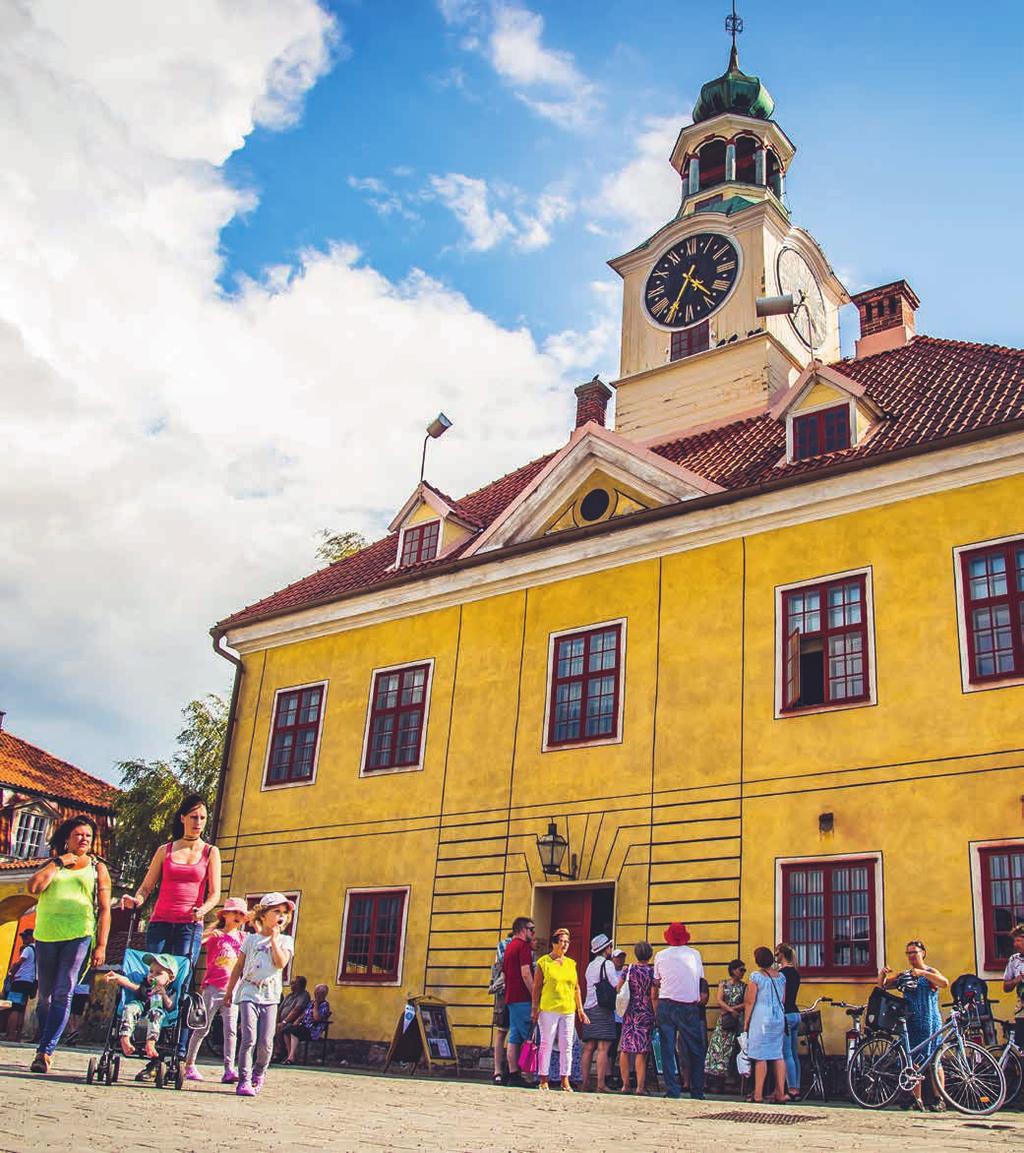 läiset, työttömät ja ryhmät 6, opiskelijat 4. Alle 18-vuotiaat ilmaiseksi. Museokorttikohde. Merimiehen koti Kirsti 15 Pohjankatu 3.