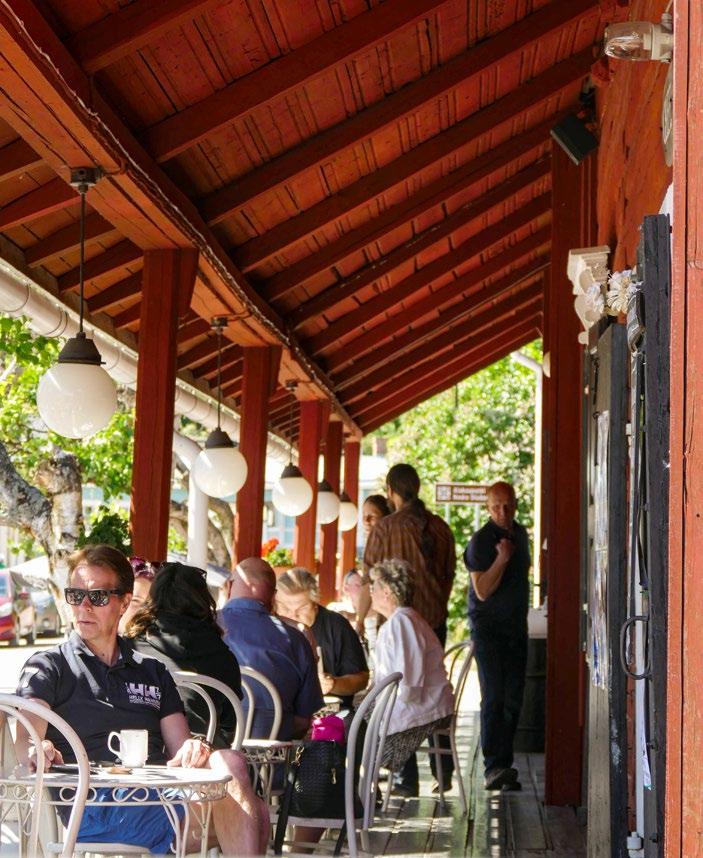 Sweet Spot Laivasillan alue Laivasillan alueella Café-Restaurant Saltbodanissa voit nauttia kesäilloista pitkään