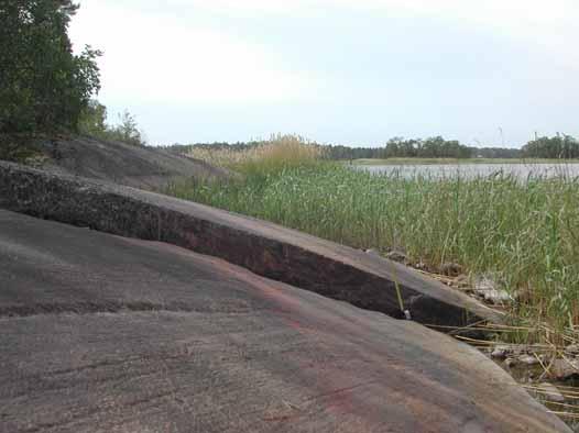 8 Figure 4. A fault on Pukkiluoto island, Rauma (IAL-2006-73.