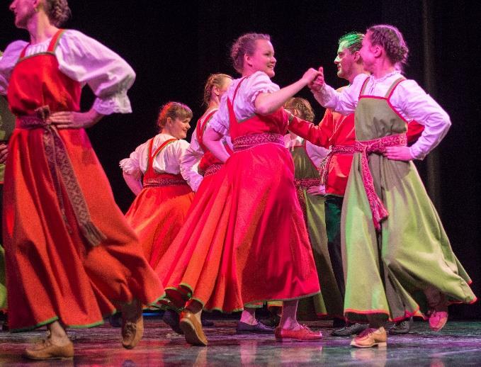 Lykyn 5-vuotisjuhlavuosi. Vuosi avattiin uusien karjalaisasujen puvunjulkistuskeikalla Folklandia-risteilyllä. Sama karjalainen ohjelmisto esitettiin myös Keväisessä Kansantanssimatineassa.