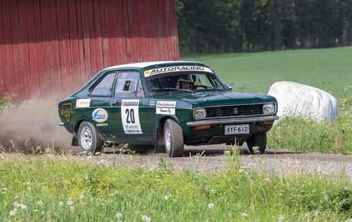 Juha Selänne Peugeot 205 Rallye. Antti Leponiemi 16-sataisella Escortilla.