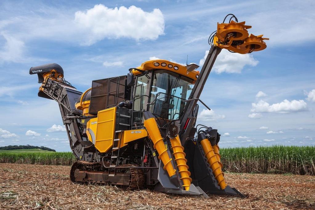 39 Kuva 19. Sokeriruokopuimuri Valtra BE1035e. Euroopassa Rogator-ruiskutuskoneet myydään Fendt-tuotemerkillä ja Brasiliassa Ruiskutuskoneet myydään Massey Fergusonin ja Valtran tuotemerkeillä.