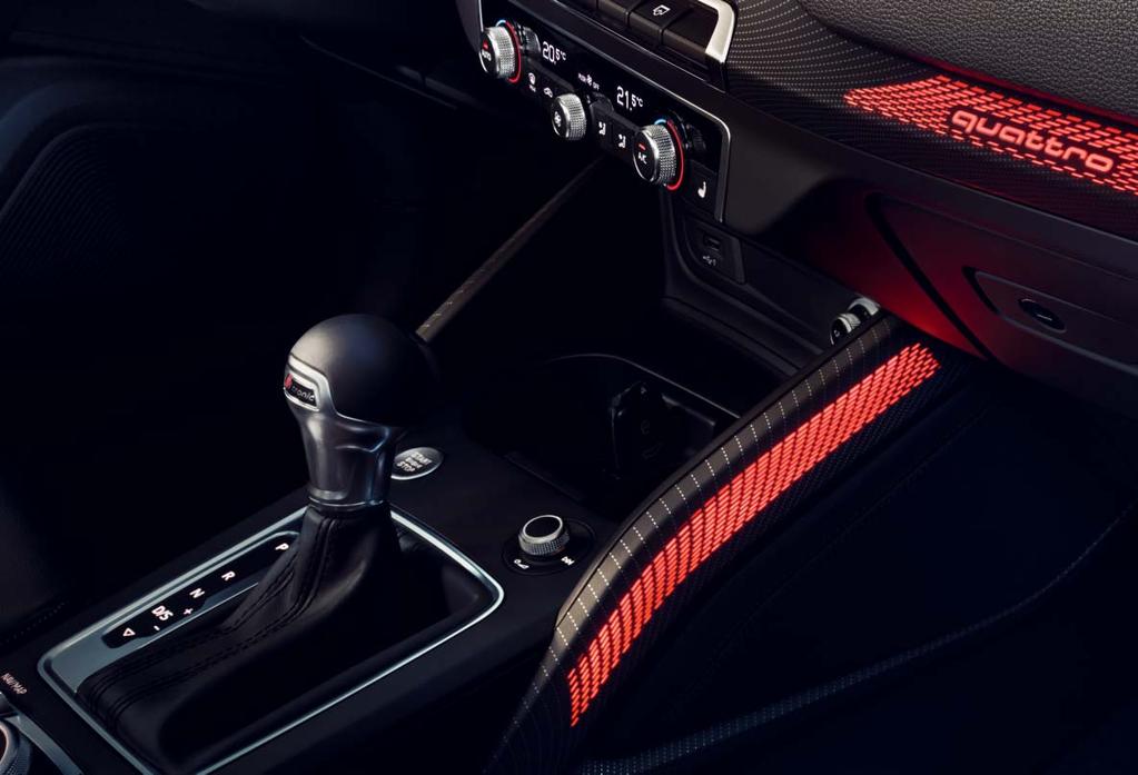 24 25 Audi Q2:n sisätiloihin on saatavissa laaja valikoima varusteita.