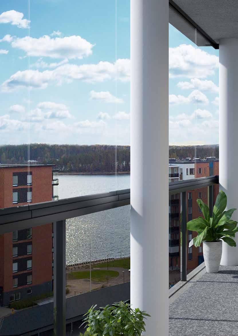 Kotoisa tunnelma jatkuu parvekkeelle Kodin asuinneliöt jatkuvat tilavalle lasitetulle parvekkeelle, jolta voi kesäisin ihailla Saimaan sineä ja talvisin valkoisena siintävää horisonttia.
