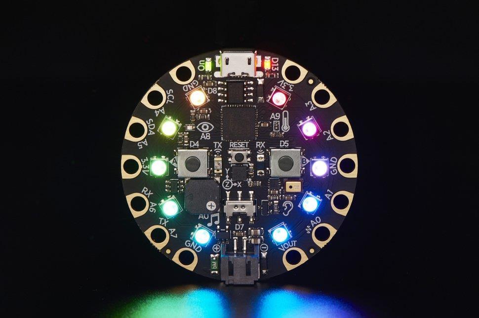 Adafruit Circuit Playground Express Ohjelmointi Microsoft MakeCode:lla Sini Riikonen, sini.