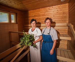 15. Puhtaus ja peseytyminen Asukkaiden pesut tehdään tarpeen mukaan ja siihen kuuluvat päivittäinen hygieniasta huolehtiminen ja viikoittain tehtävä kokopesu tai saunominen.