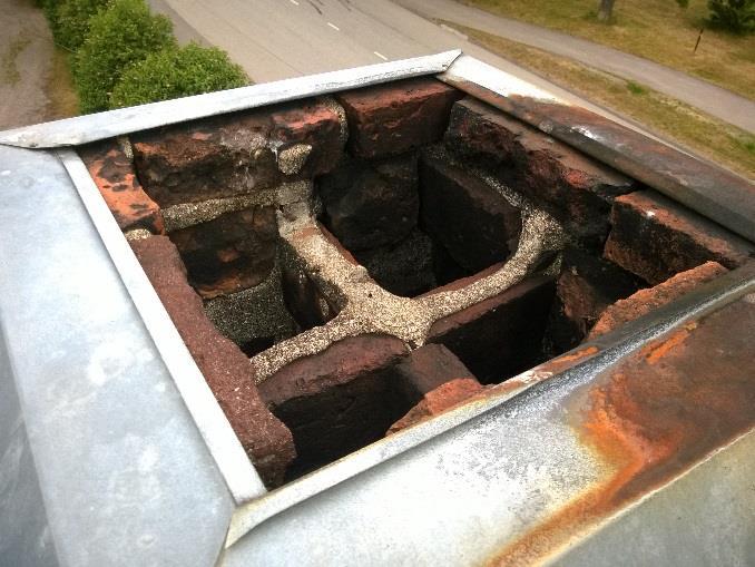2. Arviointi ja toimenpide-esitykset Kiinteistön ulkopuolelta suoritetuissa tarkastuksissa havaittiin puutteita ja riskitekijöitä, joiden seurauksesta rakennuksen perustuksille ja sitä kautta