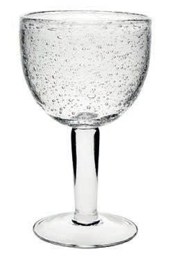 hankkija.fi/rehut. Kampanjaetuna oleva Linda-viinilasisetti sisältää 4 kpl kirkkaita suupuhallettuja laseja.