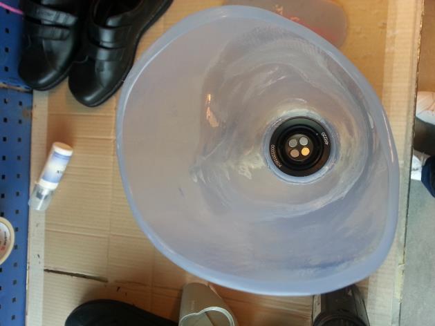 18 Kuva 10. Venttiilin sisemmät osat lisätty holkin pohjaan.