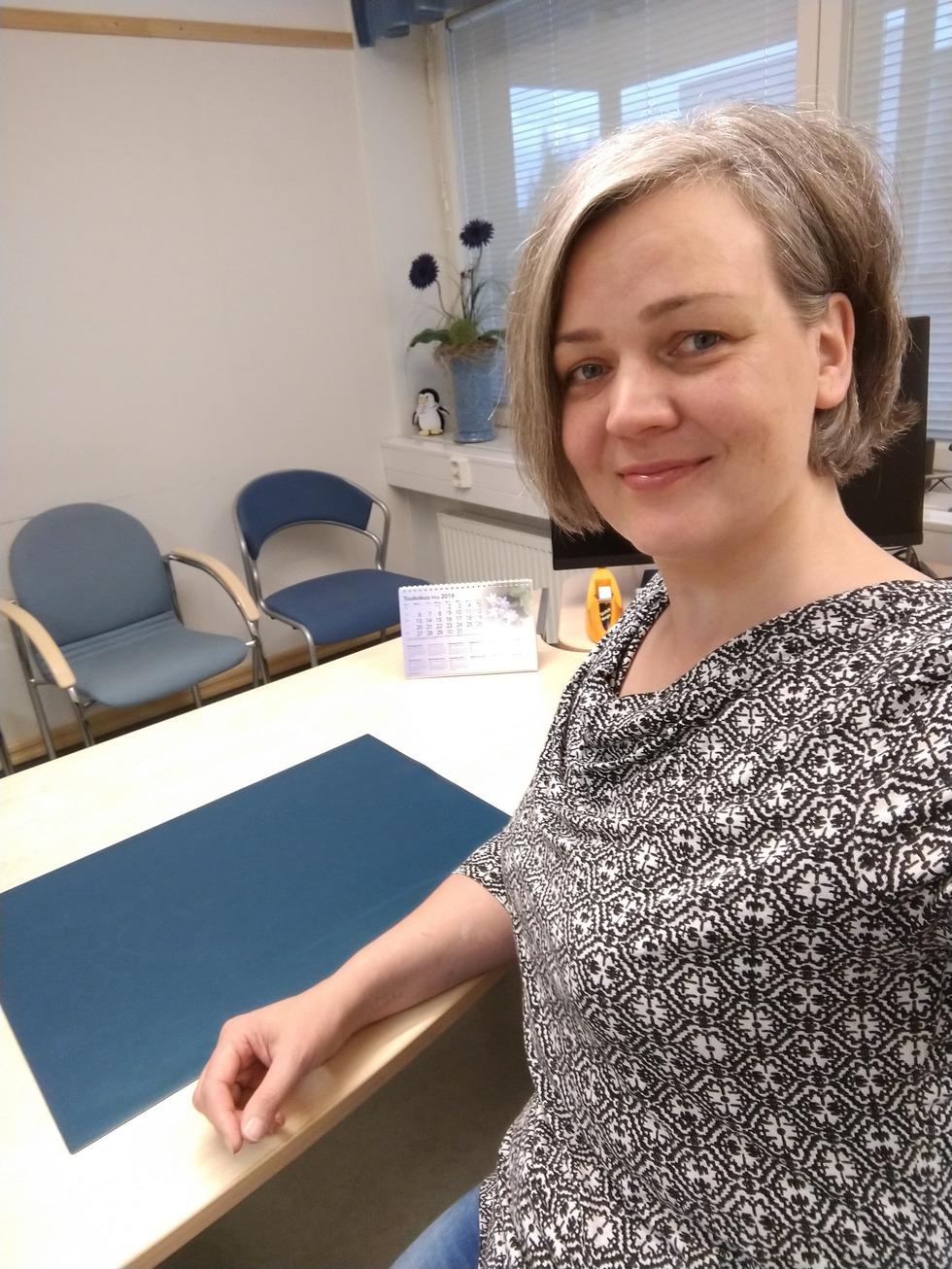 "Tullahan tutuuksi" esittelyssä Järvi- Pohjanmaan aikuissosiaalityön sosiaaliohjaaja Anne Timo teksti ja kuva sosiaaliohjaaja Anne Timo Toimin Järvi-Pohjanmaan aikuissosiaalityössä sosiaaliohjaajana,