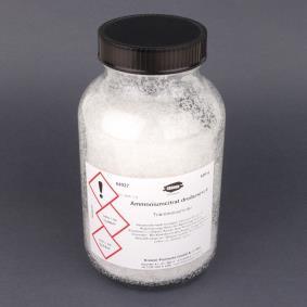 lakkabensiiniin tuotenumero: 260000 à 6,10 (4,92 ) Karnaubavaha 250 g - valkaistu, lastuina - käytetään mm.
