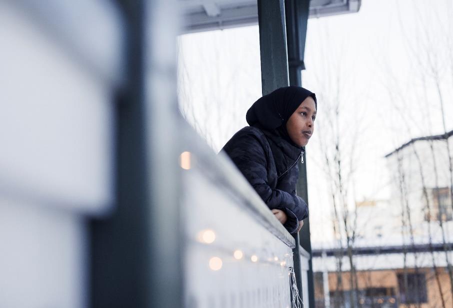 Gloaali solidaarisuus maailman avartamista Kansalaistoimijoiden toiminta- ja ilmaisuvapauden kapeneminen globaali ongelma Inhimillisyys ei palaudu vain ihmisyyteen Nuorten suhteellinen määrä