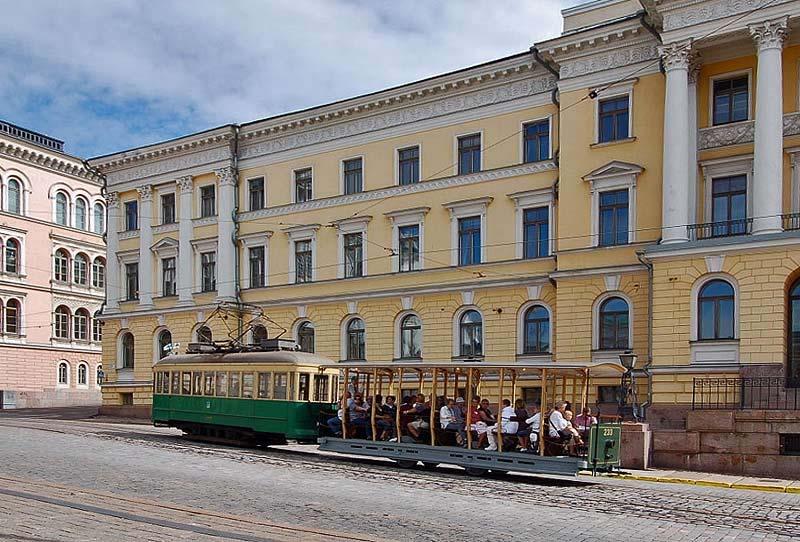 Viralliset avajaiset ovat kuitenkin 1.8.