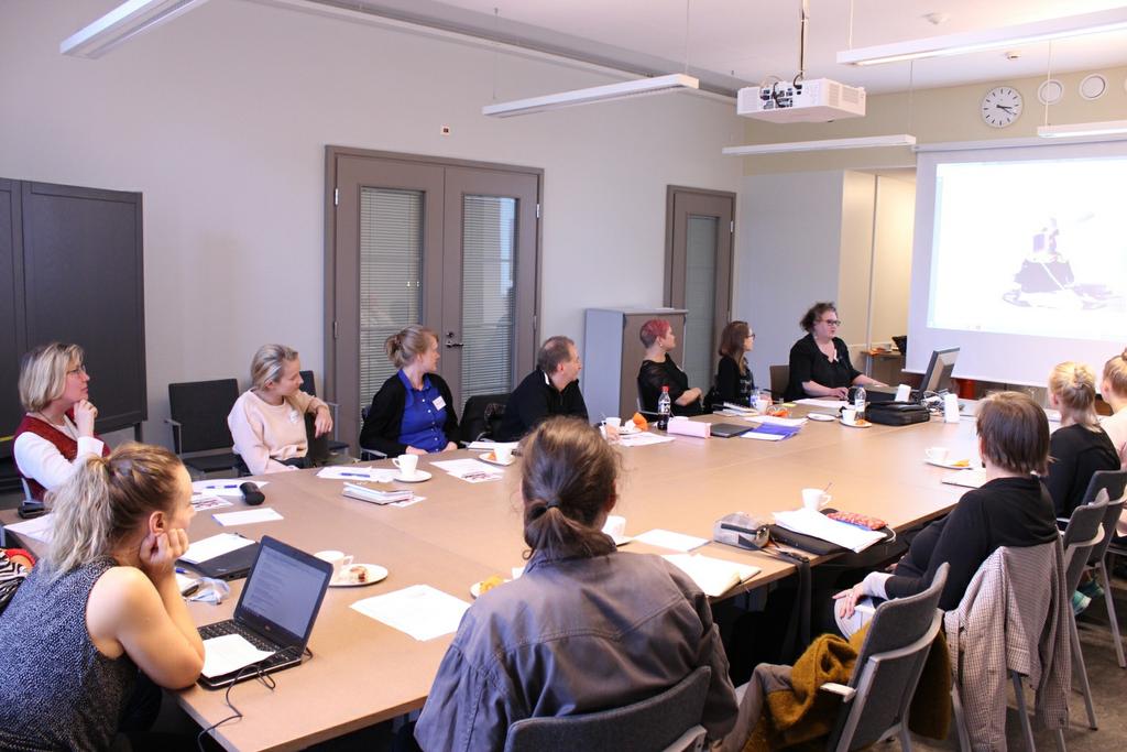 Taikusydän -tutkijatapaaminen 28.2.2017, Turku Taiteen, kulttuurin ja hyvinvoinnin tutkimuksen Taikusydän-tutkijaverkosto järjestää tutkijatapaamisen Turussa 28.2.2017 klo 10-16.