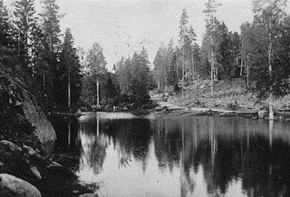 metrejä korkea (HB)( Patomuurin alapuolella