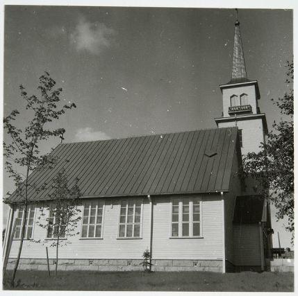 Rakennus toimi Tampereen Harjun seurakunnan kirkkona, ensin 1930-luvulla Rukousyhdistykseltä vuokrattuna ja myöhemmin 1950 luvulla Rukousyhdistys lahjoitti rakennuksen, sekä sen tontin Tampereen