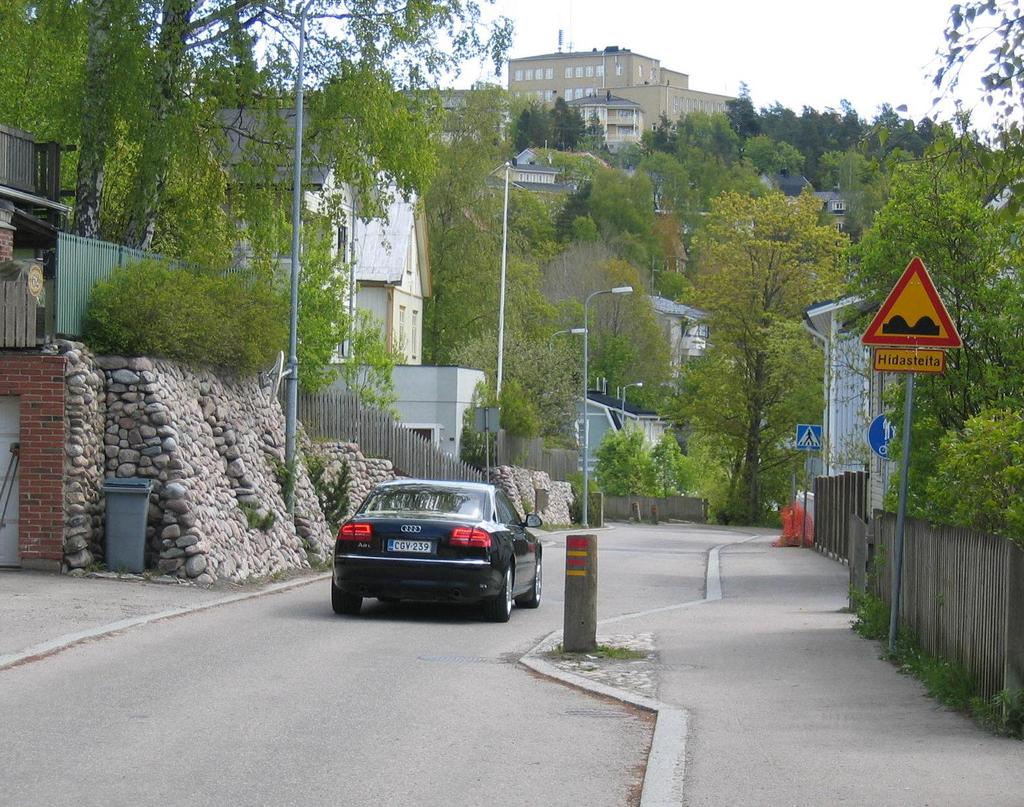 TAMPEREEN KAUPUNKI 17(42) Keskimääräiset ajonopeudet alueen sisällä ovat pääosin maltilliset ja alueen Pyynikin puoleisilla sisääntuloväylillä nopeusrajoitus ylitetään.