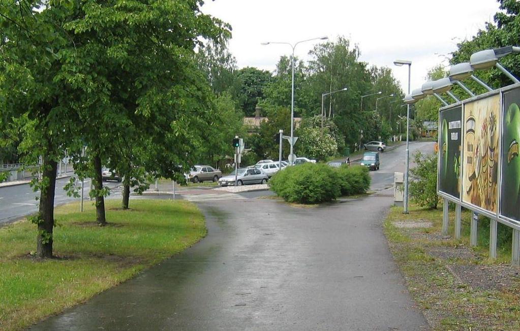 TAMPEREEN KAUPUNKI 22(42) 3 KEVYT LIIKENNE 3.1 Kevyen liikenteen reitit Pispalan alueella on jonkin verran epäselvyyksiä kevyen liikenteen väylien merkinnöissä.