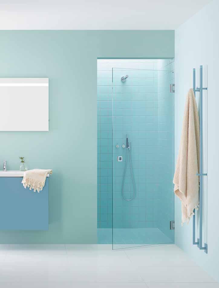 ARC SUIHKUSEINÄT ARC-sarjan kiinteiden ja kääntyvien suihkuseinien muotoilu on hyvin minimalistinen.