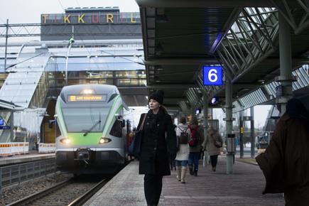 Junan käyttö Järvenpäässä vuonna 2018 Järvenpään ja nykyisen HSL-alueen juna-asemien välillä tehtiin vuonna 2018 yhteensä noin 2,9 miljoonaa matkaa Matkoista 72 % oli järvenpääläisten tekemiä, loput