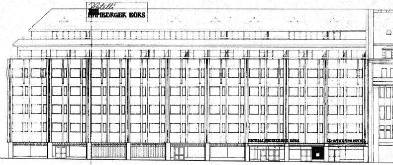 Eerikinkadun puoleisen seitsenkerroksisen rakennuksen on suunnitellut SOK:n yliarkkitehti Pauli Lehtinen.
