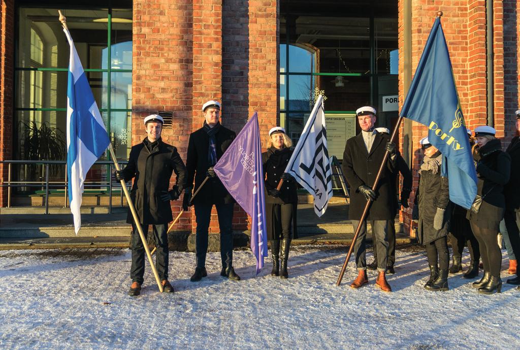 (HuK) ja filosofian maisteri (FM) Tampereen yliopisto: diplomi insinööri
