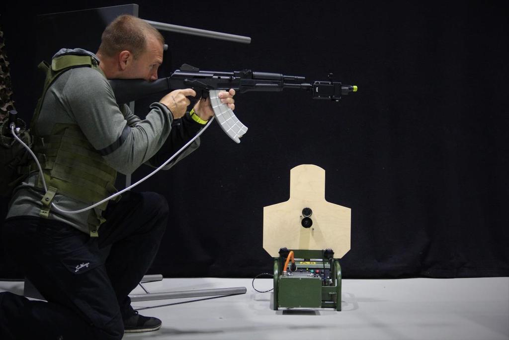 RASTIKOKONAISUUDET 1 AMMU Ammuntaosiossa on mahdollista valita yksi tai useampi eri ammunta: Ruuditon ase (ekoase, ilma-ase, noptel) Pistooli Kivääri Haulikko Ammunta järjestetään asianmukaisessa
