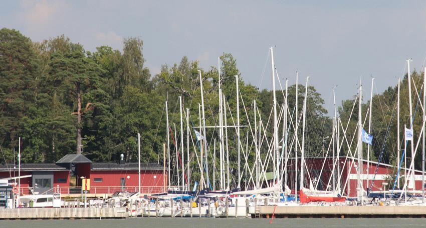 2 Seuran operatiivisista asioista vastaa toiminnanjohtaja apunaan toimistosihteeri. Seuran toimisto on avoinna arkisin klo 9-13 ympäri vuoden loma-aikoja lukuun ottamatta.