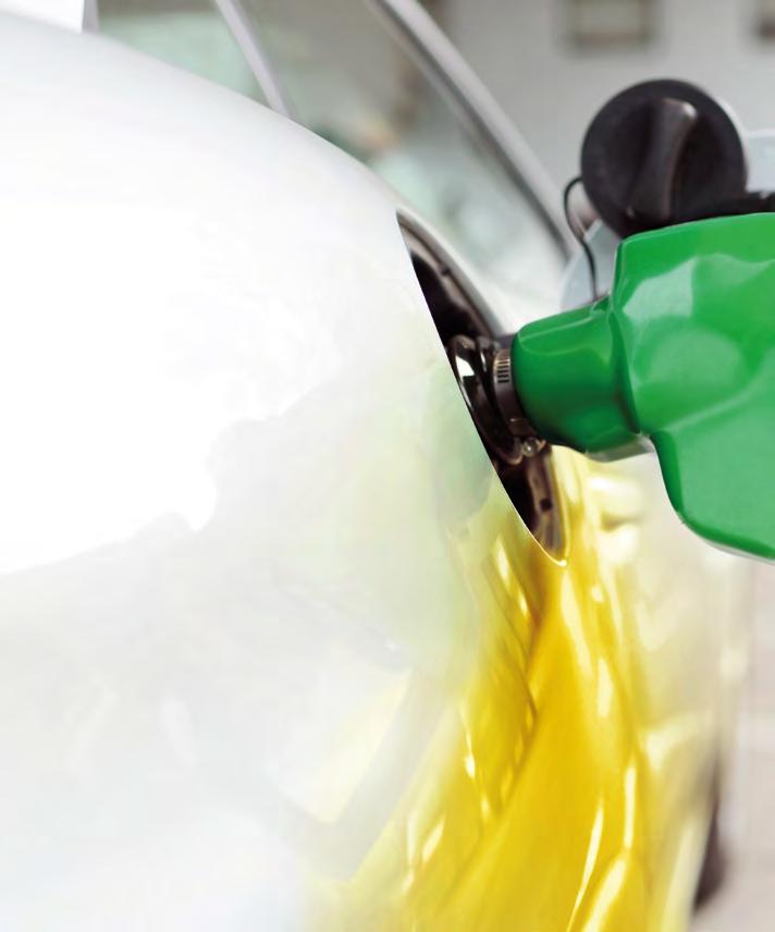 UPM BIOREFINING UPM BIOFUELS MME Ainutlaatuisten, kestävän kehityksen mukaisten ja kehittyneiden biopolttoaineiden ja biomateriaalien tarjonta eri markkinoilla ja segmenteissä