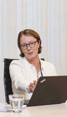 MONIMUOTOISUUS SUKUPUOLI 3 % 7 % Hallituksen monimuotoisuus ikä 4 49 6 69 5 59 2 % 3 % 5 % Hallituksen monimuotoisuus kansalaisuus Hollanti Norja Sveitsi Suomi 7 % 1 % 1 % 1 % Hallituksen