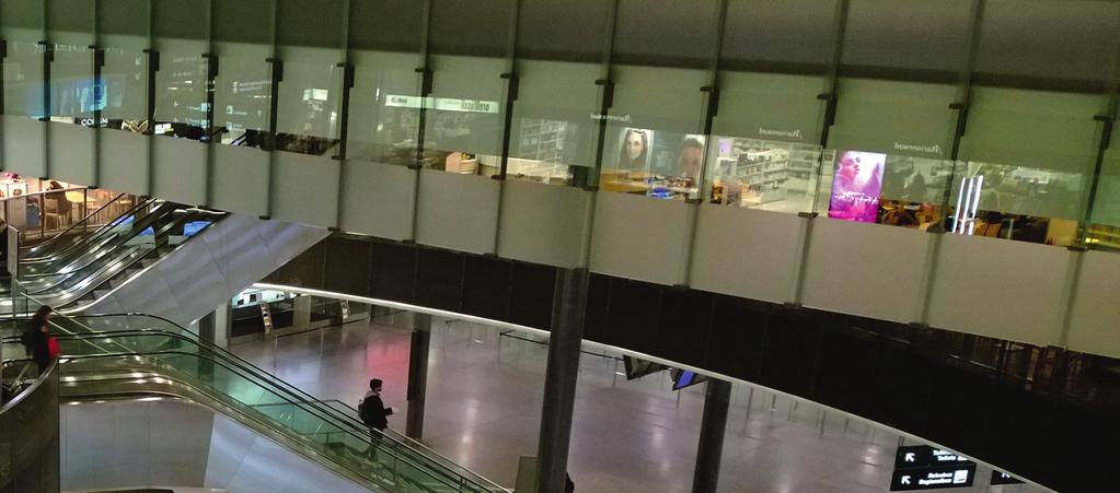 ZUM MITNEHMEN Terminaalissa Wie komme ich zum Terminal 1? Miten pääsen terminaaliin 1? Wo kann ich einchecken? Der Check-In-Automat ist da vorn(e). Darf ich die Tasche an Bord mitnehmen?