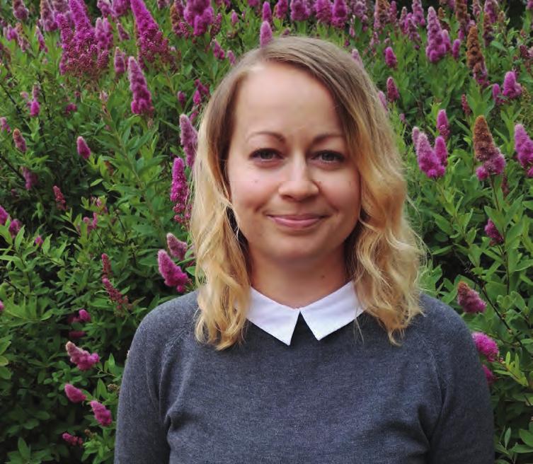 Mikä sai sinut tulemaan kurssille? Kuulin ensimmäistä kertaa Turun kesäyliopistosta opiskeluaikoinani, kun opiskelukaverini osallistuivat virkamiesruotsin kurssille ja kehuivat sitä kovasti.