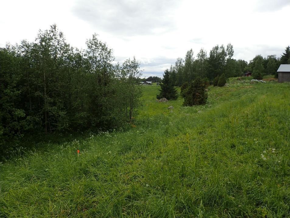 18 Muuttuneen kaapelilinjauksen kohdalle tehtiin kolme koekuoppaa (koekuopat 1, 5 ja 6).
