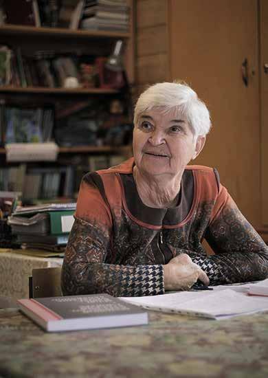 Teatrujoukol vie ei ole omua nimie, sidä vie vaste meinatah. Vera Dmitrijevna, sinun emändöimän teatran ruandu on jo kuulužu meijän karjalankielizen kul'tuuran tapoksel.