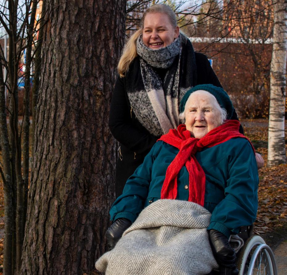 Monipuolista elämää Luhtisen rakennuksessa toimivat muut palvelut tuovat asukkaiden elämään vaihtelua ja iloisia hetkiä. Myös henkilökunta järjestää monenlaista ohjelmaa.