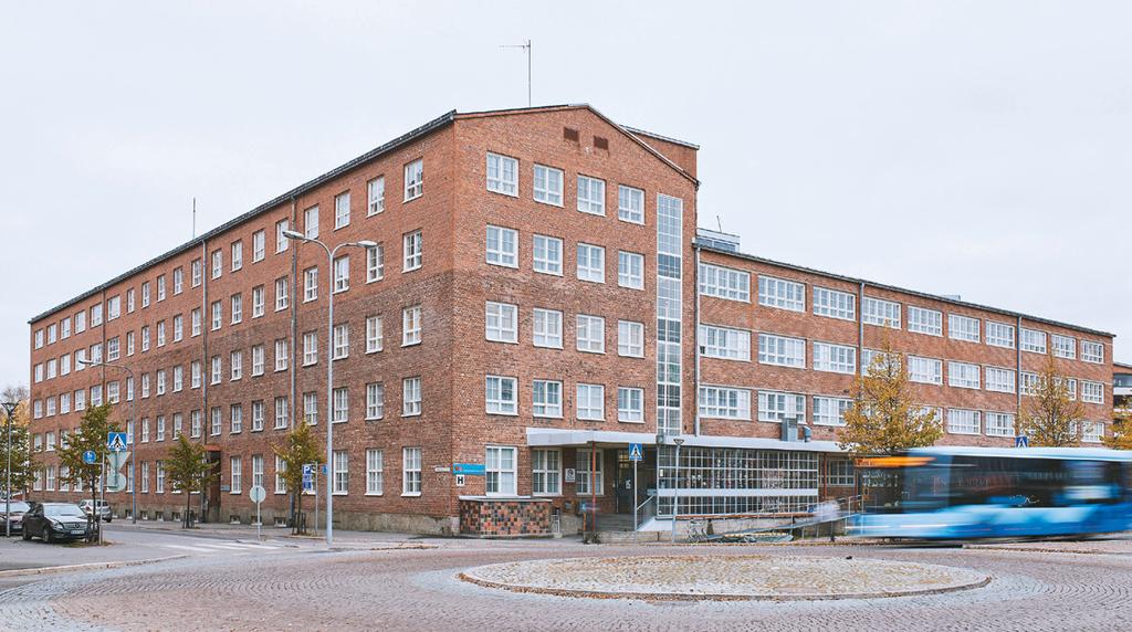 (*) 40 Koiskala, Kirjosillankatu 8 (Karvinen-Jussilainen) Teollisuustontin laajennus virkistysalueelle.