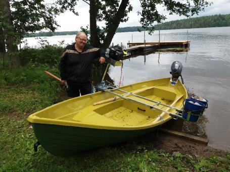 Lisätarvikkeena bensakanisteri ja sen letku. Perjantaina 6.7.