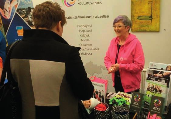 yhteiskunnalle. Kuva JEDUStars -kykykilpailusta Piippolasta helmikuulta 2018.