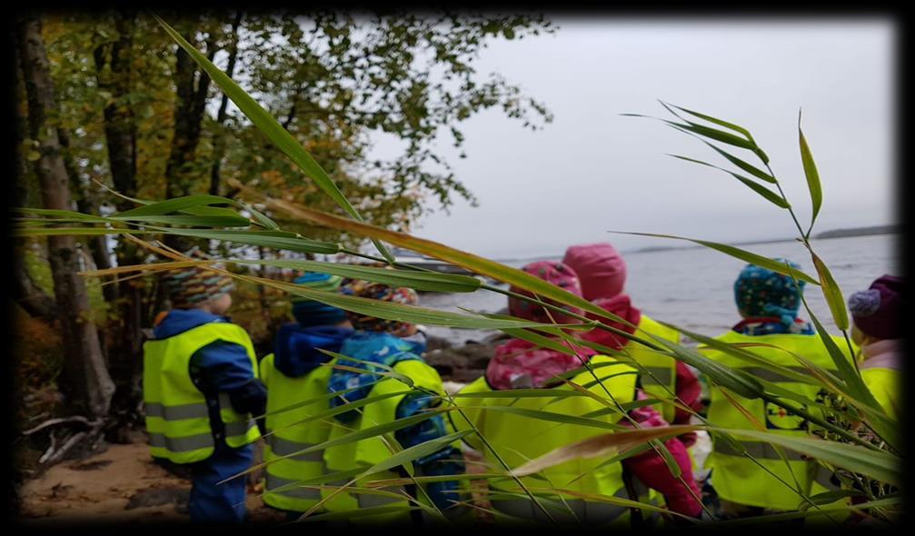 tunteiden näyttäminen on sallittua ja henkilöstö auttaa lapsia tunteiden ilmaisussa ja itsesäätelyssä. Lapsia rohkaistaan kysymään, ja lasten kysymyksiin vastataan.