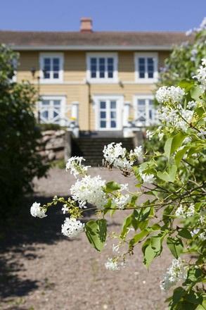 Voit valita: Elinkeinoja ja yrittäjyyttä; Naiskohtaloita;