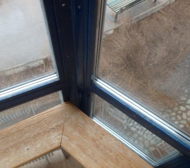 - Metalli ulko-ovien keskimääräinen käyttöikä on 60 vuotta.